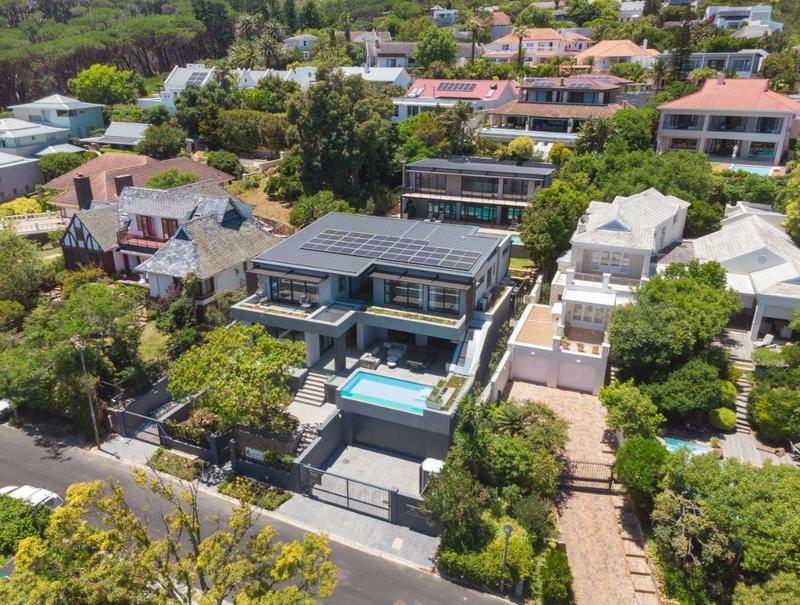 6 Bedroom Property for Sale in Camps Bay Western Cape